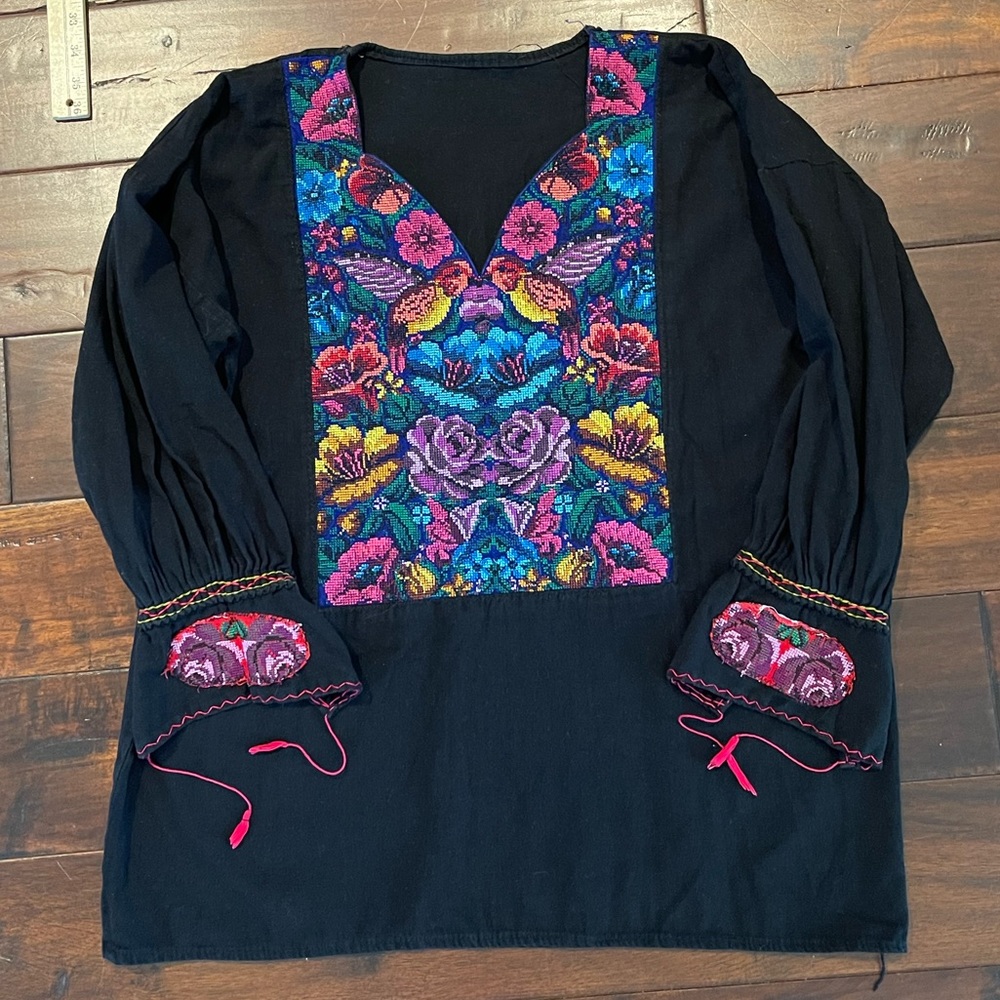Embroidered blouse cross stitch black red Pepenado Mexico shirt sleeve boho